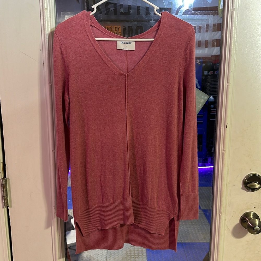 Old Navy V-neck sweater